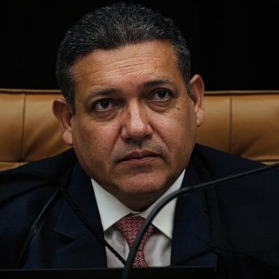 Nunes Marques envia à PGR pedido de revisão de condenação de Bolsonaro
