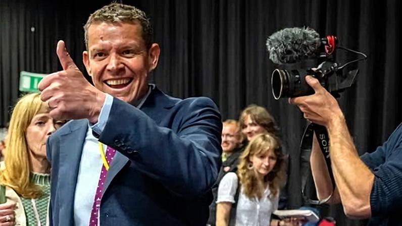 Briefing de terça: após mudança histórica, para onde vai a Plaid Cymru?
