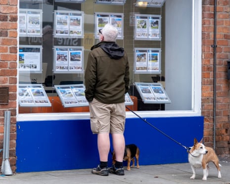Imobiliário na Inglaterra e Gales enfraquece com guerra no Irã, dizem agentes