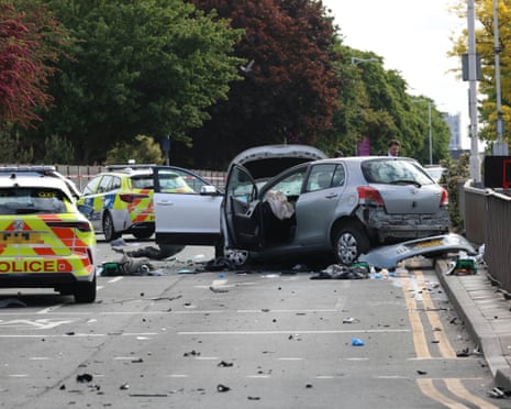Nove feridos após perseguição policial terminar em acidente no leste de Londres