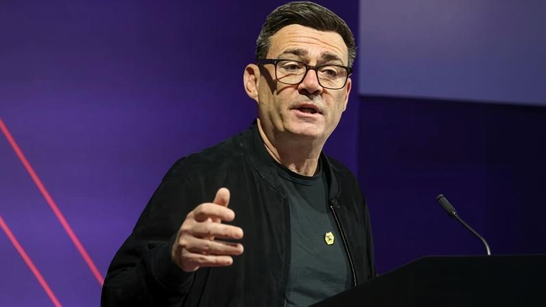 Andy Burnham diz que Reino Unido não voltará à UE