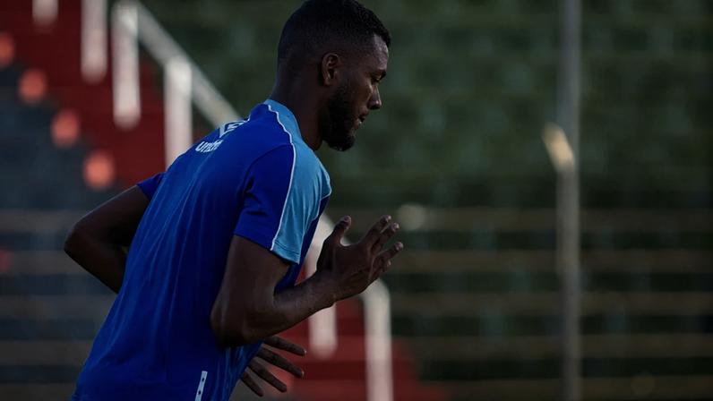 Quinteto do Cruzeiro fica fora da lista de Ancelotti; cria da Toca é convocado