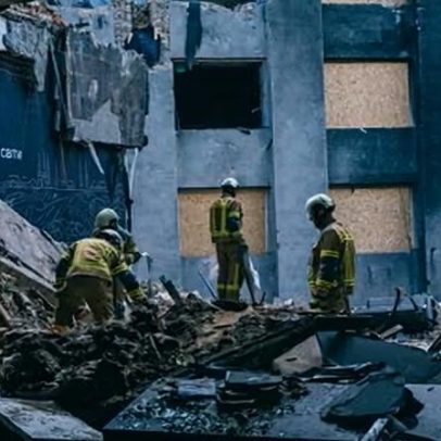 Danos a locais culturais em Kyiv após ataques de mísseis russos