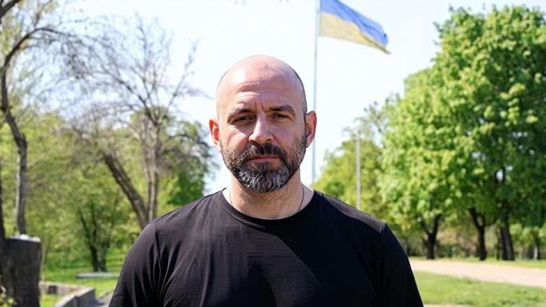 El ensayista y militar ucranio Pavlo Kazarin, el 7 de mayo en Kramatorsk.