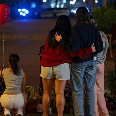Família da vítima de tiroteio na Flórida processa uso de ChatGPT pelo suspeito