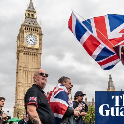 Glastonbury de Tommy Robinson teve energia menor, aponta análise