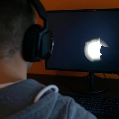 Twitch revê regras após debate sobre mogging e Gen Z