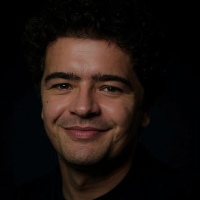Gaten Matarazzo estreia no West End em revival de Rent