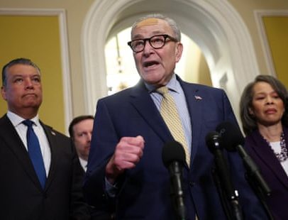 Senadores democratas contestam plano de US$ 1 bi para salão de Trump