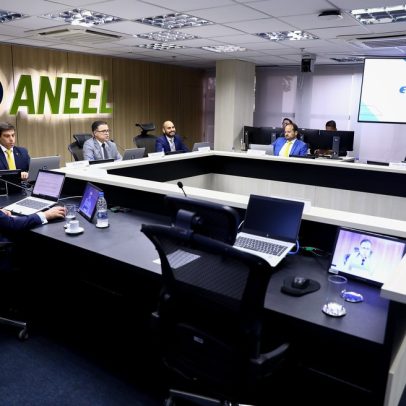 Aneel libera R$ 5,5 bi para reduzir conta de luz até 4,5% em 2026