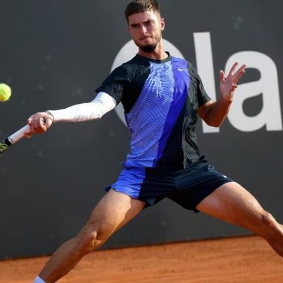 João Fonseca treinou com rival nesta quarta em Roland Garros