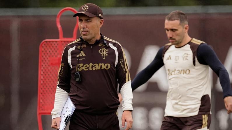 Leonardo Jardim comanda treino do Flamengo no Ninho do Urubu (Foto: Adriano Fontes / Flamengo)