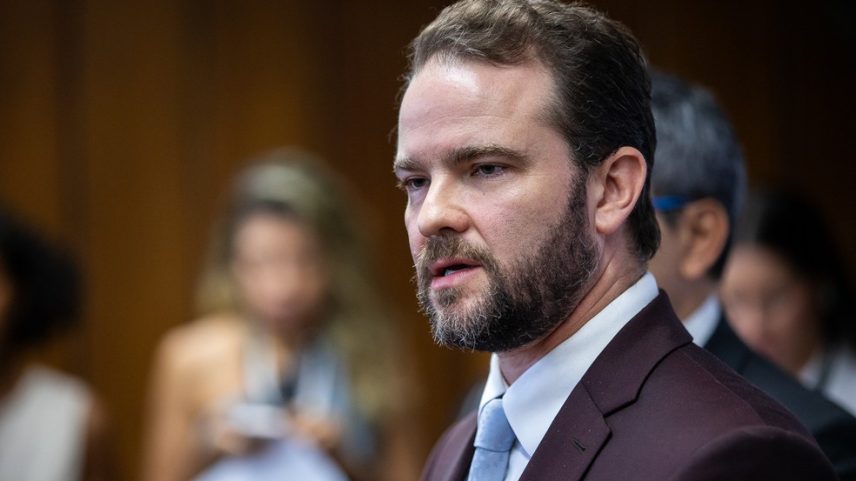 Durigan diz que eleição dificulta ajuste de gastos e nega pressão sobre juros