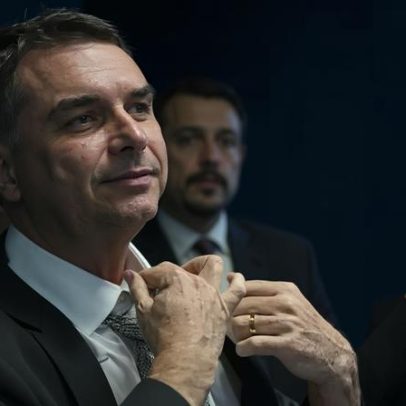 Flávio Bolsonaro teria negócio milionário com Vorcaro para filme sobre Bolsonaro