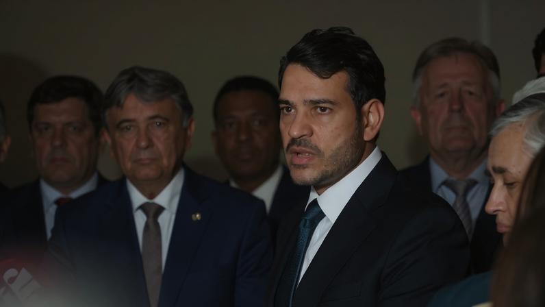 Jorge Rodrigo Araújo Messias concede entrevista após Senado Federal rejeitar a sua indicação para a vaga de ministro do Supremo Tribunal Federal — Foto: Ton Molina/Agência Senado