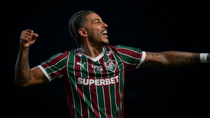 John Kennedy comemora gol do Fluminense contra o Vitória (Foto: Marcelo Gonçalves/ Fluminense FC)