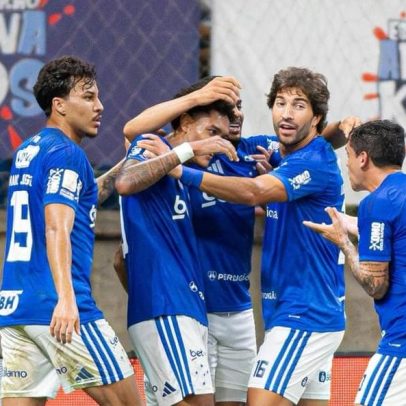 Cruzeiro vence Bahia de virada com gol de Kenji no fim