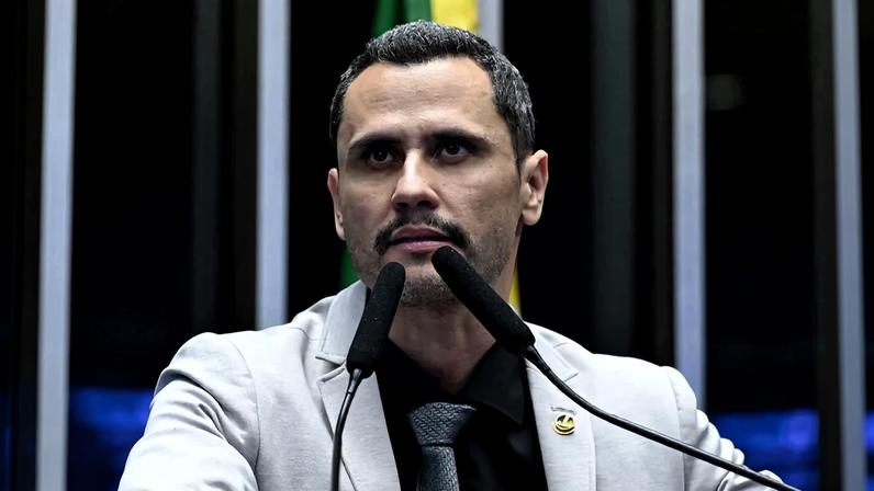 Desgaste de Flávio Bolsonaro leva Republicanos a cogitar Cleitinho presidencial