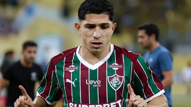 Savarino comemora gol pelo Fluminense (Foto: Marcelo Gonçalves/ Fluminense FC)