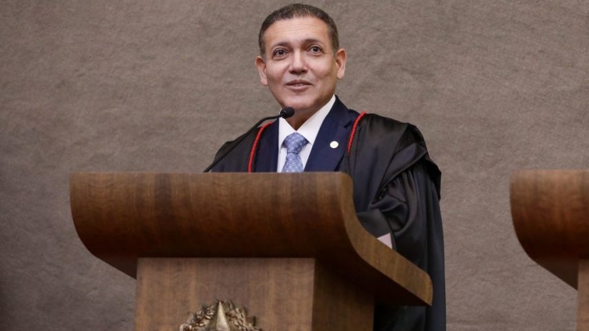 Nunes Marques defende democracia e aponta riscos da IA nas eleições no TSE