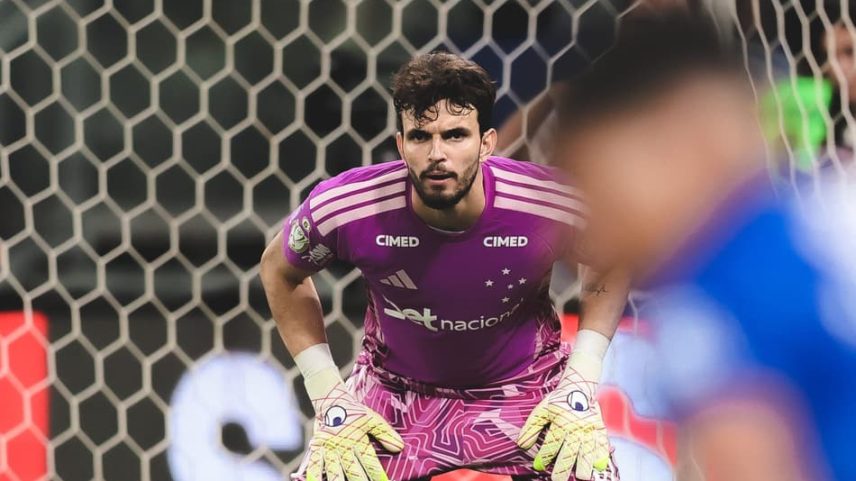 Otávio projeta Palmeiras x Cruzeiro e alerta para gramado sintético