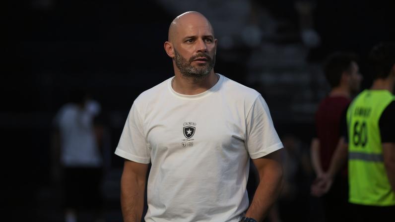 Franclim busca equilíbrio do Botafogo contra o São Paulo