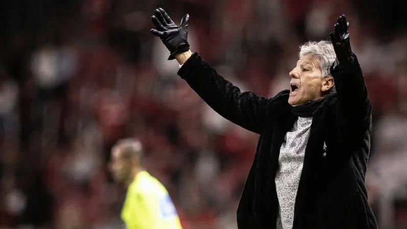 Vasco perde para Olimpia; Renato Gaúcho diz que situação ficou difícil