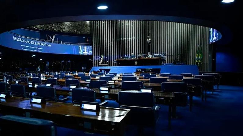 Disparo massivo no WhatsApp e anistia a partidos podem barrar minirreforma