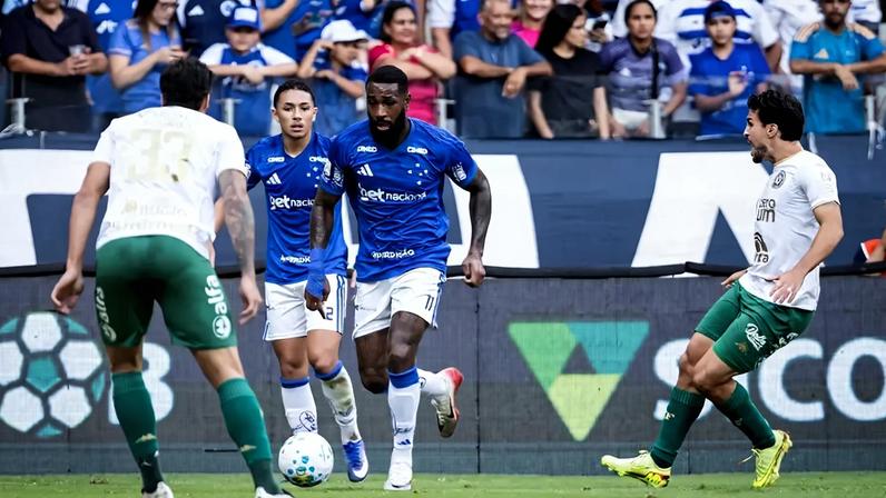Gol anulado em Cruzeiro x Chapecoense divide opiniões
