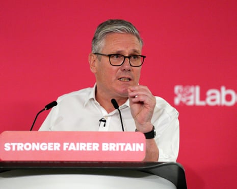 Mais de 60 deputados do Labour pedem a Starmer cronograma para sair