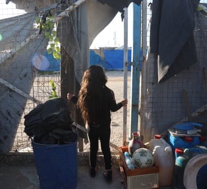 Mulheres e crianças de famílias ligadas ao ISIS voltam à Austrália da Síria