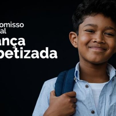 Webinário debate políticas municipais de alfabetização