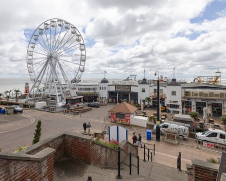 In Clacton-on-Sea, 98.2% of urban residents live in neighbourhoods with critically low access to trees.