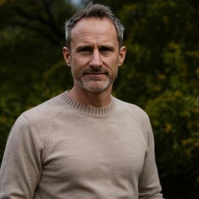 Autor australiano Craig Silvey admite culpa por material de exploração infantil