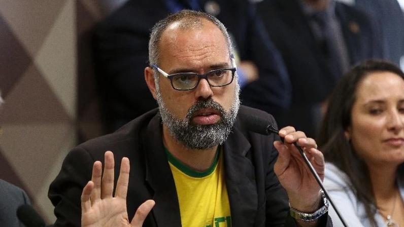 5.nov.2019 - O jornalista Allan Santos presta depoimento à CPMI das Fake News, no Senado Federal