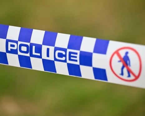 Polícia mata homem em Bedford após cerco noturno