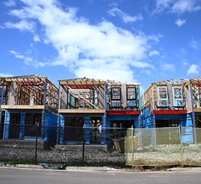 Aumento de juros agrava dificuldades de quem quer comprar casa