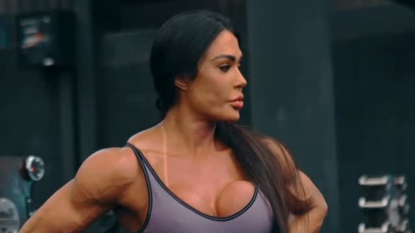 Gracyanne Barbosa revela início do treino: limpava a academia e treinava às 4h