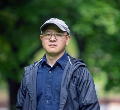 Chinês dissidente diz ter sido insultado por intérprete pró-regime na polícia