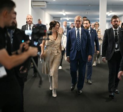 Parceira de Farage não confirma como pagou casa em sua circunscrição