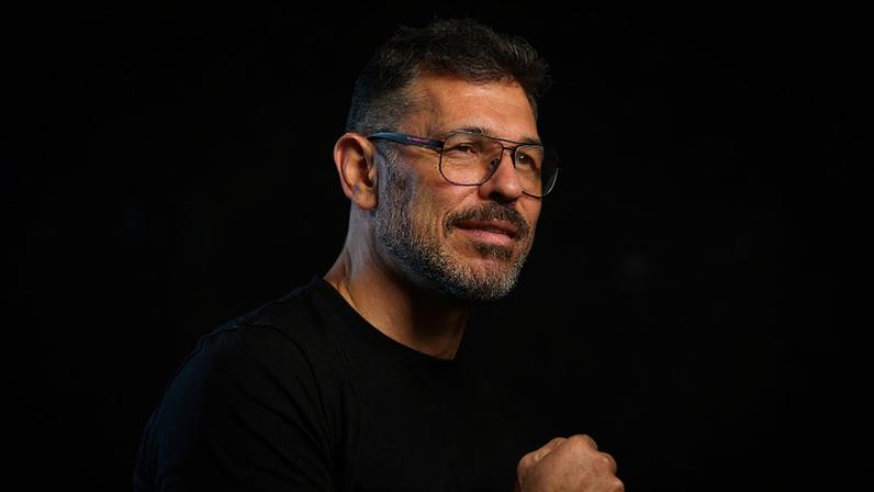 Aos 49 anos, Rodrigo Minotauro dá importante conselho sobre força mental e estreia programa para ajudar novos talento: 'Não pulem etapas'