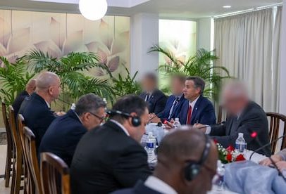 EUA e Cuba intensificam negociações em meio a ilha colapsada