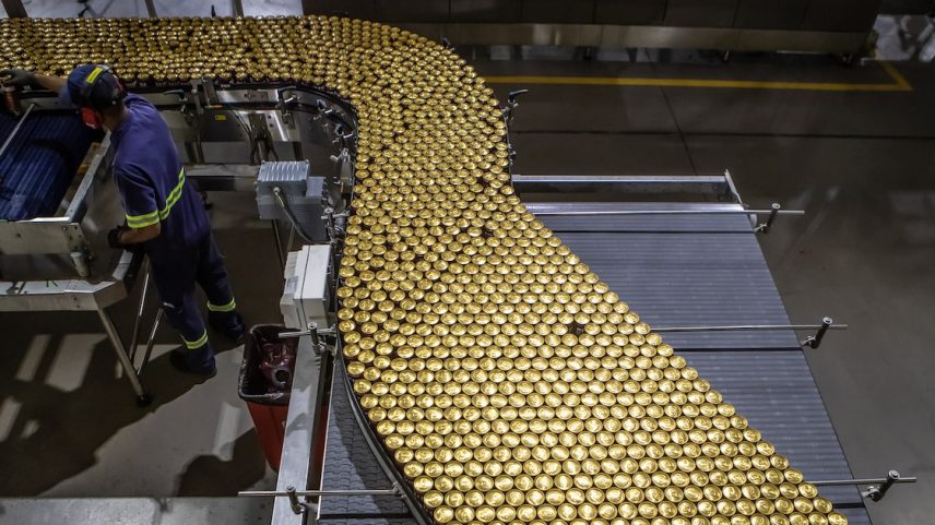 Fábrica da Ambev:Depois de um carnaval “forte”, a expectativa é positiva para a Copa do Mundo.