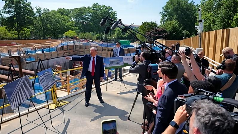 Trump lidera tour de mídia em canteiro de salão; Congresso reluta com US$ 1 bi