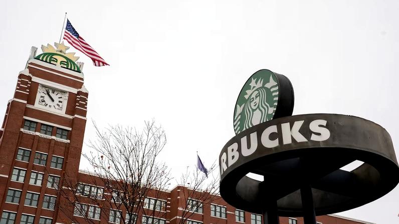 Starbucks corta 300 empregos corporativos nos EUA em plano de redução de custos
