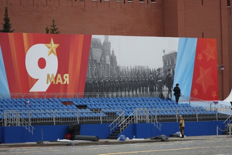 Zelensky decreta que Moscou pode realizar desfile do Dia da Vitória