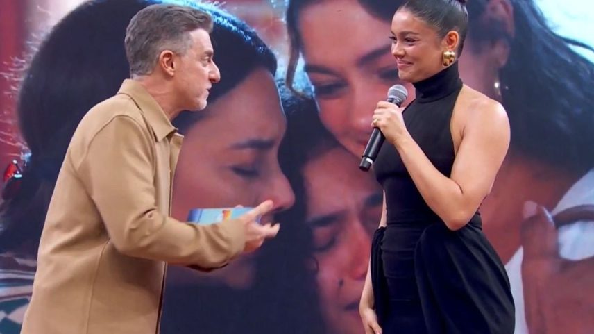 Luciano Huck se retrata com Sophie Charlotte e comenta ausência no prêmio