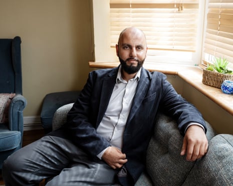 Advogado que defendeu Hamas afirma que polícia britânica o listou como membro
