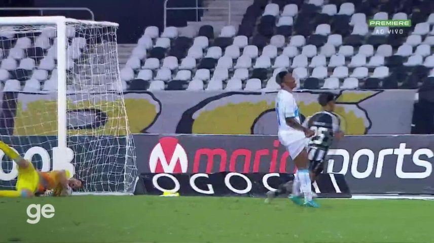 Ex-Botafogo Warley atinge 36,82 km/h em jogo na Geórgia