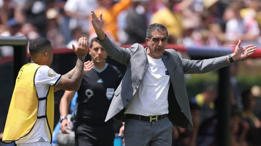 Renato Paiva é o técnico do Botafogo (Foto: Stu Forster/AFP)